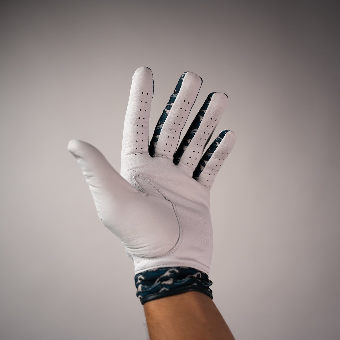 Wave Glove