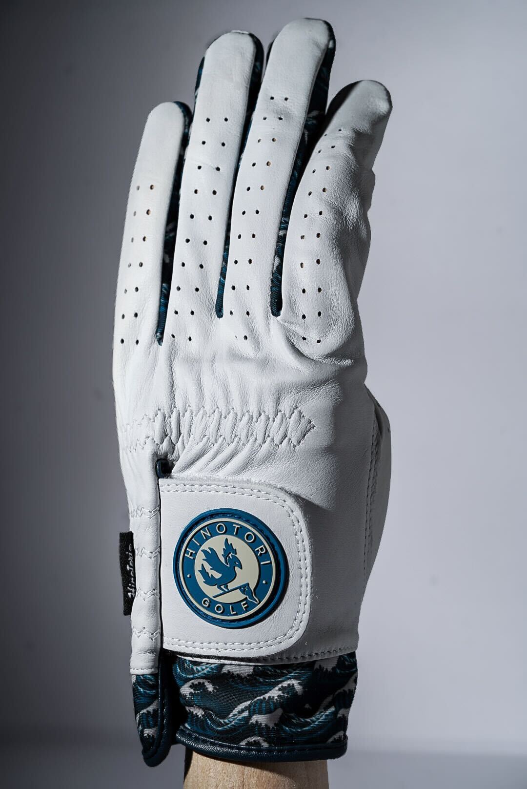 Men's Wave Signature Glove