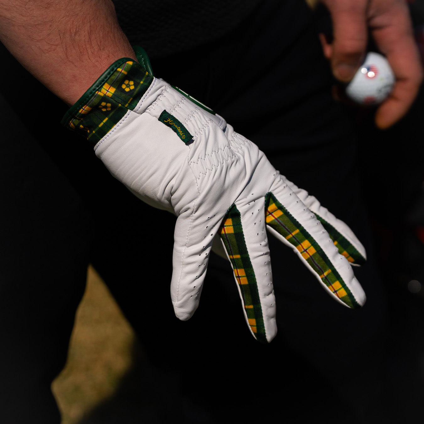 Men's Azalea Kingdom Signature Glove